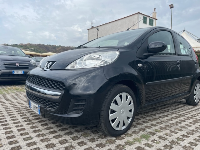 Recensione Peugeot 107 - opinioni prova auto lettore Axel 107 